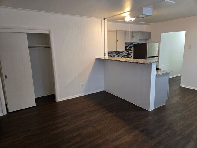 Foto del edificio - 6541 2nd St NE