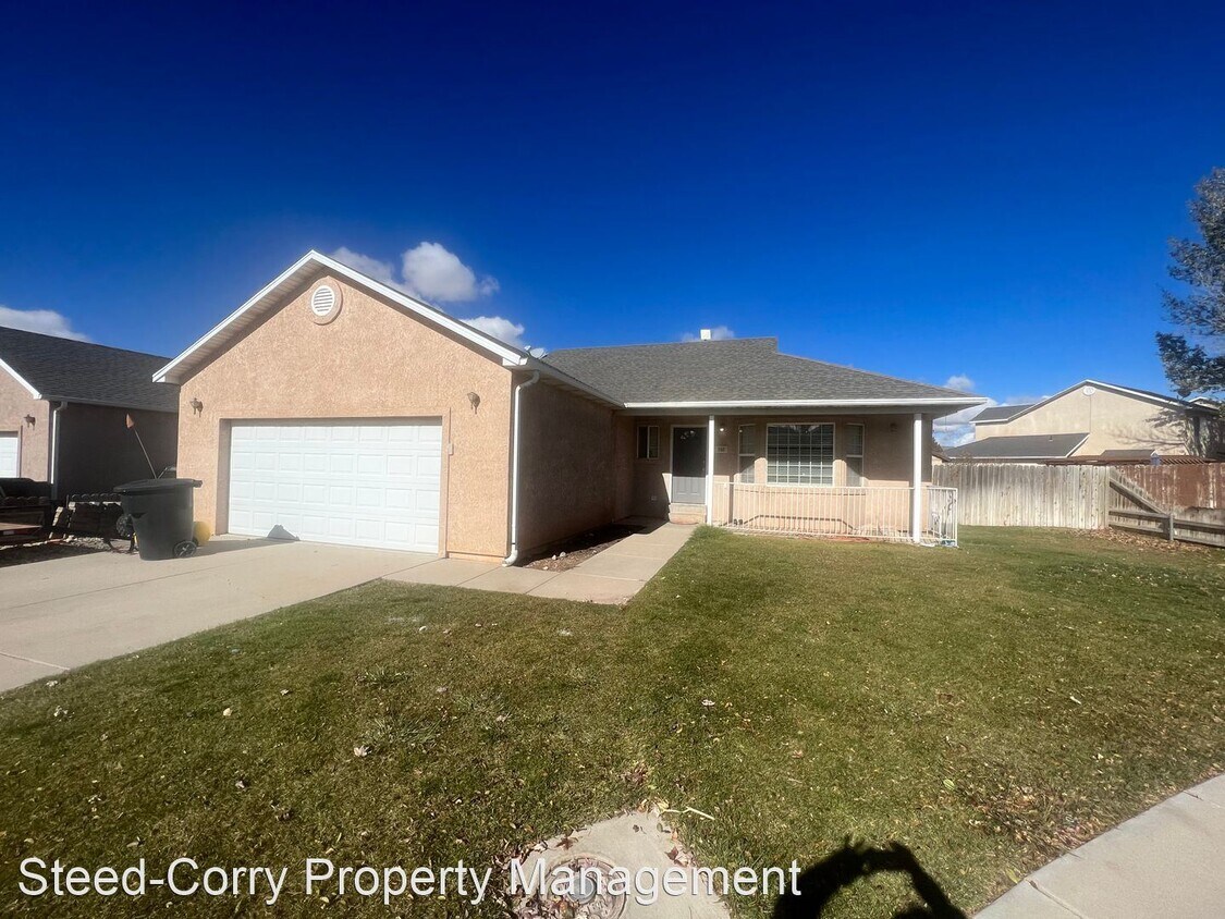 Primary Photo - 3 br, 2 bath House - 590 W. 1450 N.