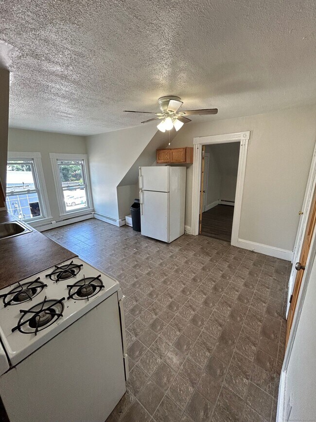 Foto del edificio - 645 Burnside Ave