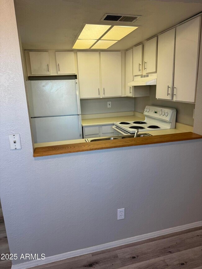 Foto del edificio - 7221 E Granada Rd