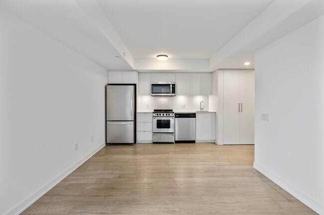 Building Photo - 480 Wilson Ave