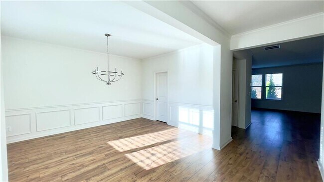 Foto del edificio - 5406 Town Square Way