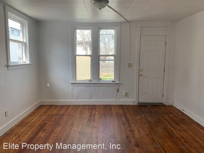 Building Photo - 4 br, 1 bath House - 208 Liberty Ct.