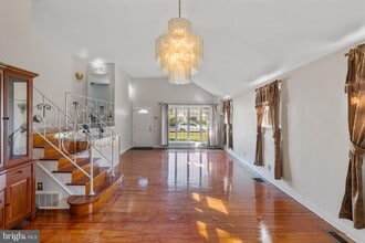 Building Photo - 9967 Verree Rd