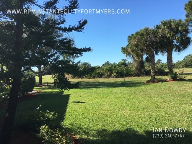 Building Photo - 2 Bed/2 Bath with Golf Course Views!