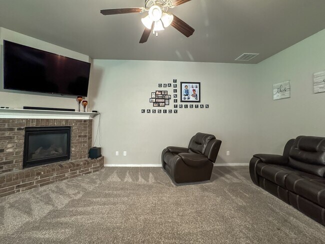 Foto del edificio - 1212 Ash St