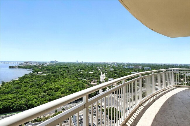 Building Photo - 2475 Brickell Ave