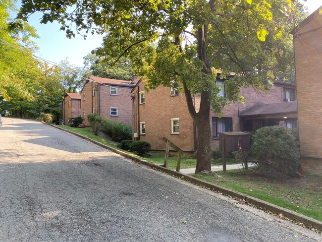 Foto del edificio - 3447 Evergreen Rd