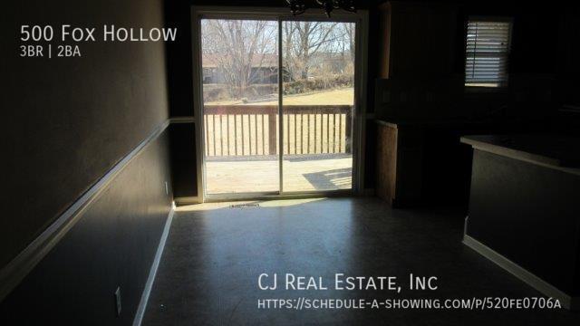 Foto del edificio - 500 NW Fox Hollow Ln