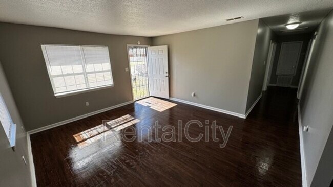 Building Photo - 349 Navy Dr