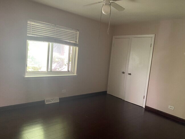 2nd bedroom - 6107 N Mozart St