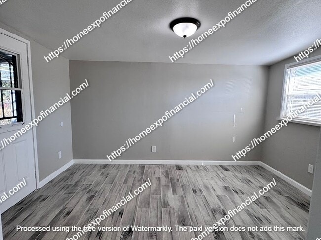 Building Photo - Nice Back House For Rent