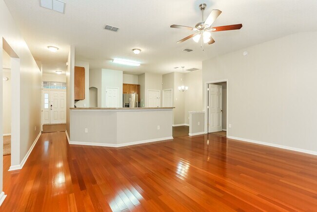 Foto del edificio - 3753 Briar Ln