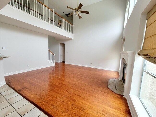 Building Photo - 3611 Paluxy Cir