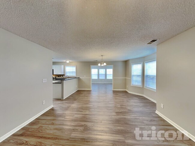 Foto del edificio - 2102 Taras Trace Dr