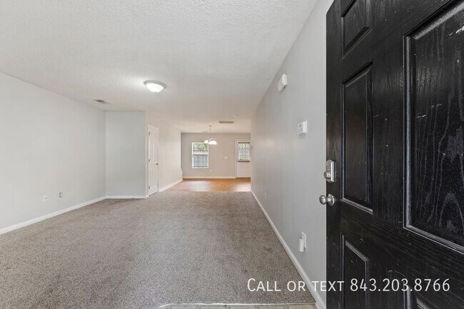 Foto del edificio - 8731 Hayden Glenn Dr