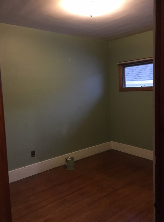 Bedroom 1 - 1608 S. Walnut St.