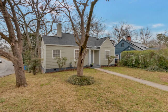 Foto del edificio - 624 Stokeswood Ave SE