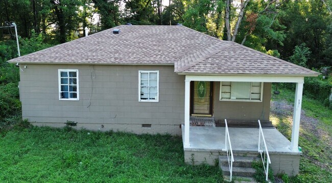 Building Photo - 1753 McGee St