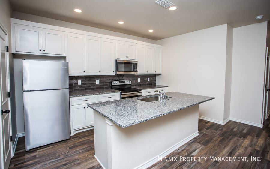 Foto principal - 5526 122nd St