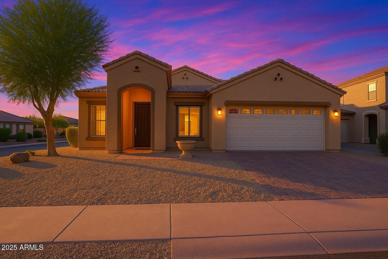 Primary Photo - 3438 W Little Hopi Dr