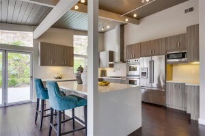 Building Photo - 4910 Pacifica Dr