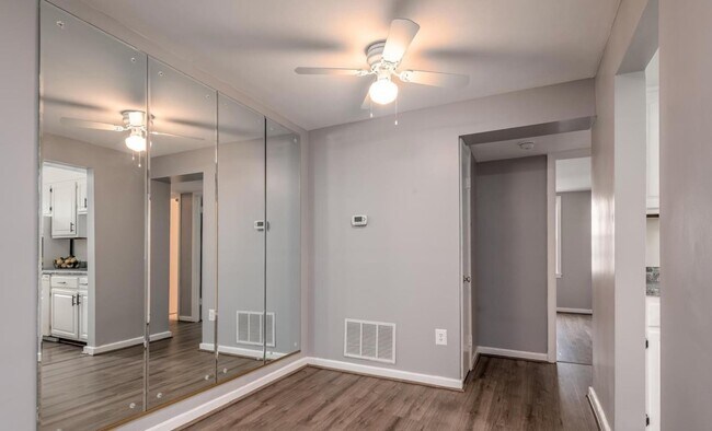 Foto del edificio - 708 S Arlington Mill Dr