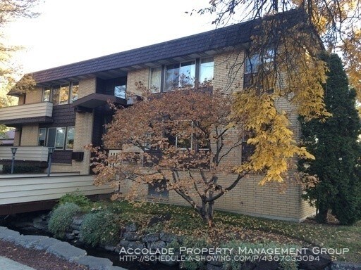 Foto principal - Pristine 1 Bedroom with Private Balcony