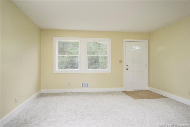 Building Photo - 3 bedroom 1.5 bath house for rent