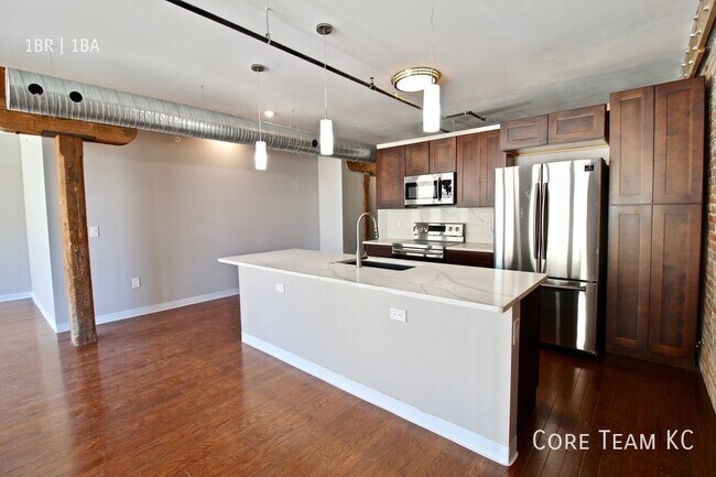 Building Photo - Large 1 bedroom loft in West Bottoms