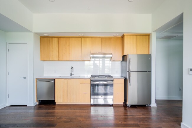 Foto del edificio - 1322 E 12th St