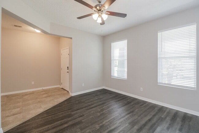 Foto del edificio - 32644 Rapids Loop