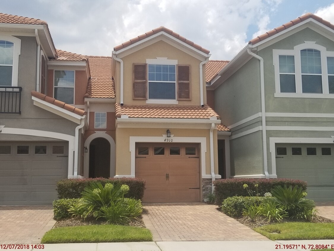 Beautiful 3 bedrooms 2.5 baths townhouse with 1 car garage in Tuscany Place - Beautiful 3 bedrooms 2.5 baths townhouse with 1 car garage in Tuscany Place