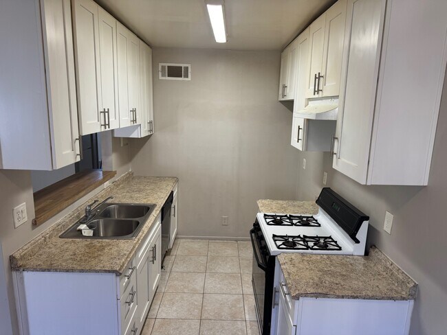 Foto del edificio - 15516 Nordhoff St