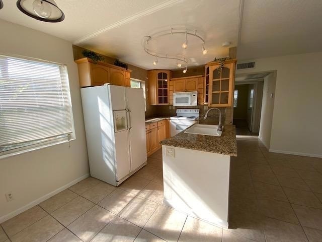 Photo - 183 Andover H Unit 183 Apartment