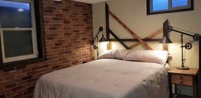 Foto del edificio - 7145 W Rowland Ave