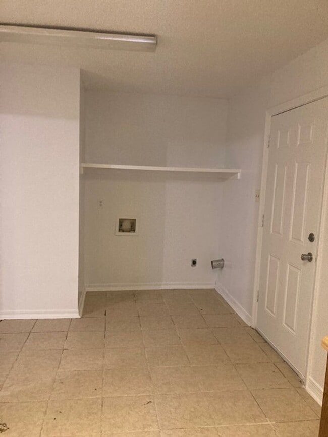 Building Photo - Gulfport 3 Bedroom