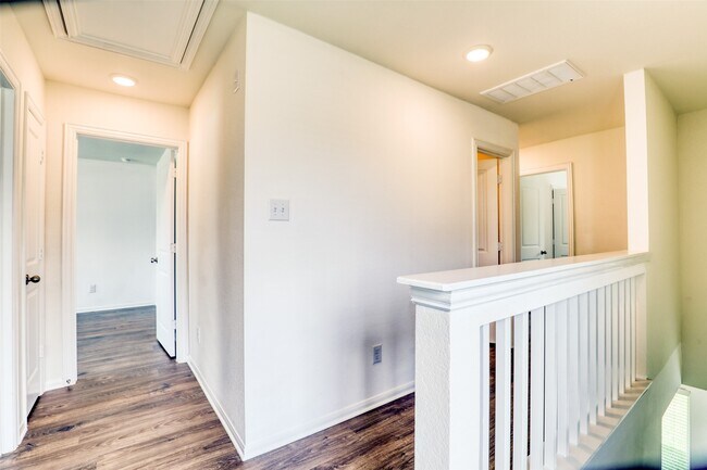 Foto del edificio - 407 Magnolia Ln