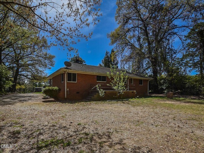 Foto del edificio - 4916 Western Blvd