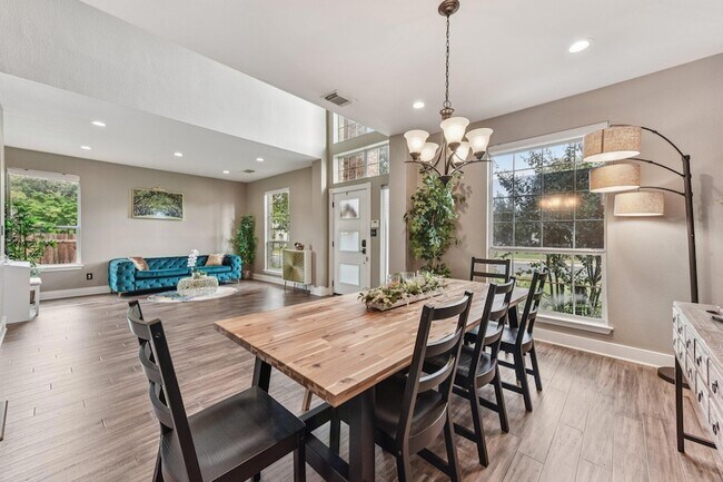Foto del edificio - 3219 Ash Glen Ln