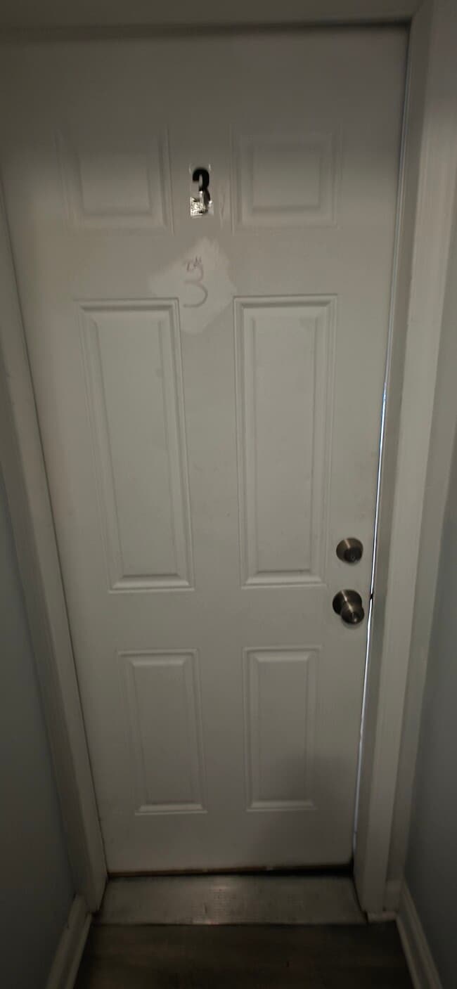 Foto del edificio - 2136 N Fulton Ave