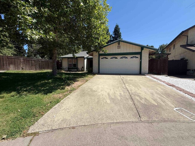 Building Photo - Great 3 Bedroom 2 Bath Home in Rancho Cordova