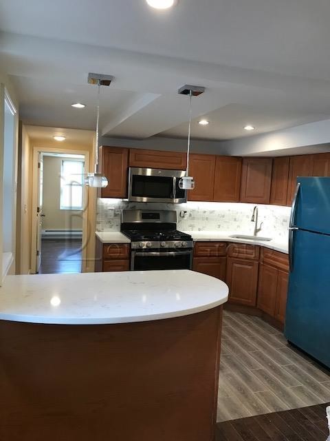 Foto del edificio - 2411 Crescent St