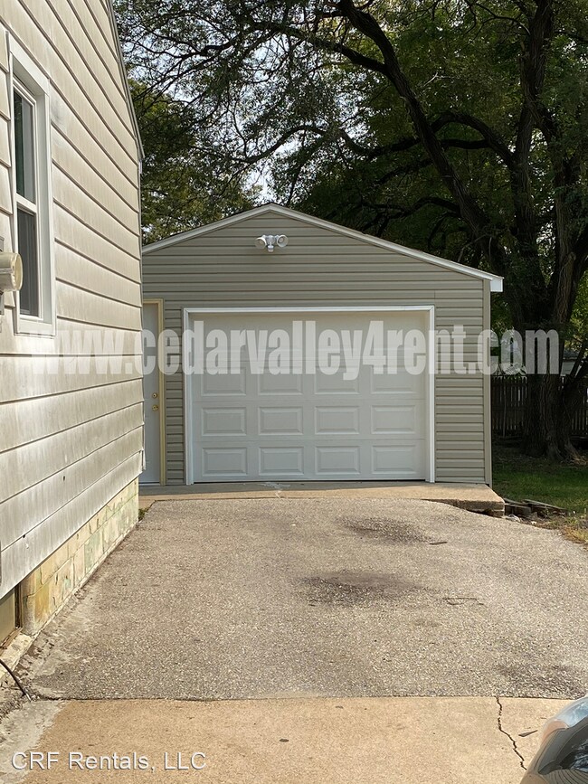 Building Photo - 2 br, 1 bath House - 806 Ash