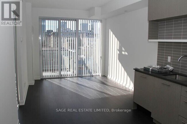 Photo du bâtiment - 435 Richmond St W