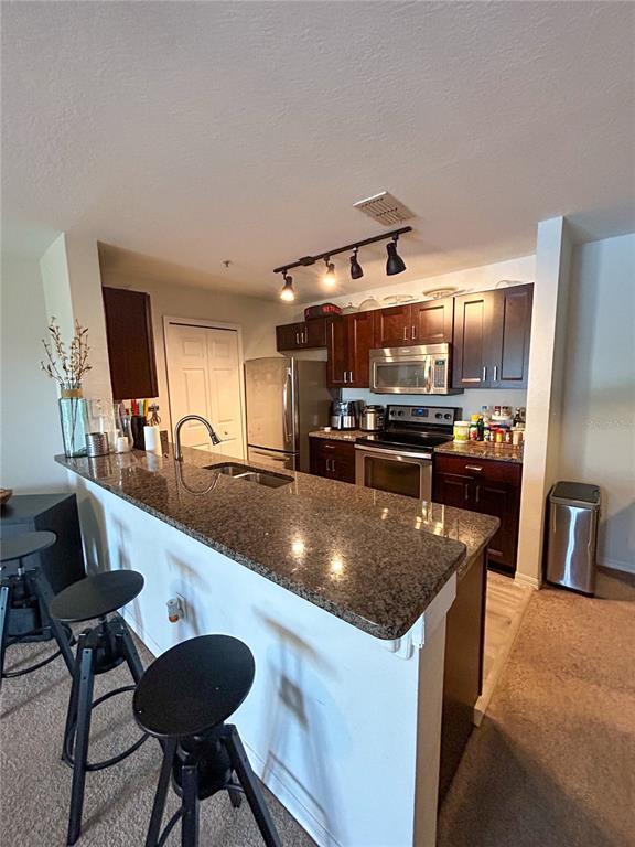 Foto del edificio - 5447 Vineland Rd