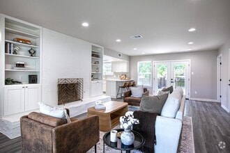 Building Photo - 2011 Malvern Hill Dr