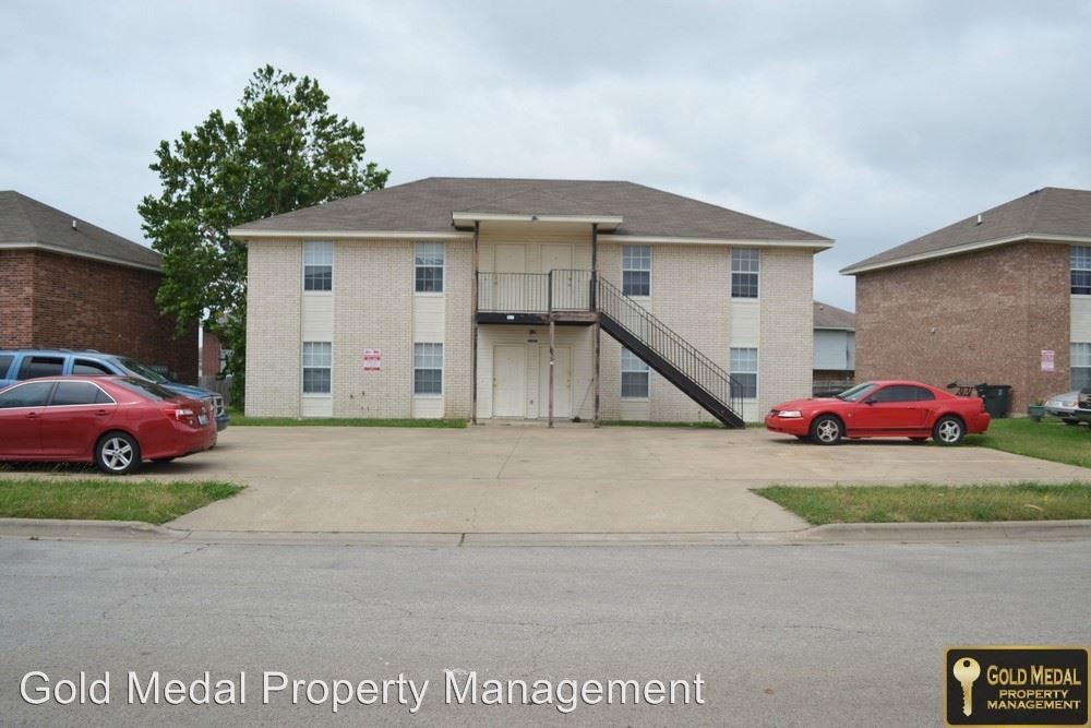 Primary Photo - 5710 Redstone Dr