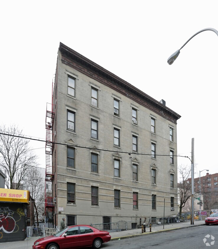 Building Photo - 2676 Marion Ave