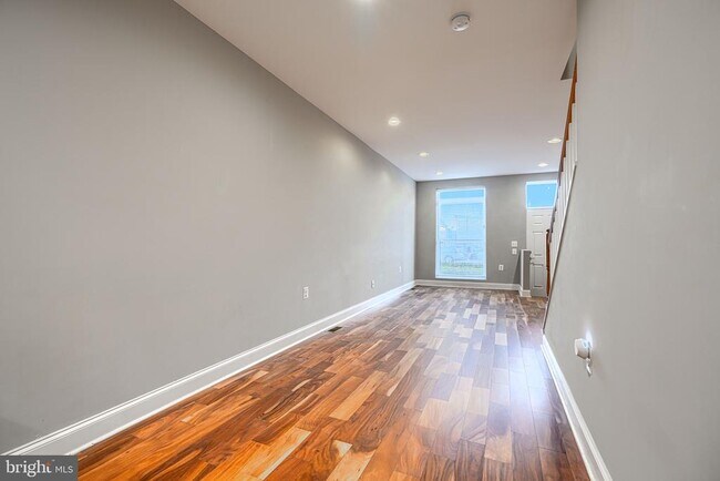 Foto del edificio - 1620 E Clement St